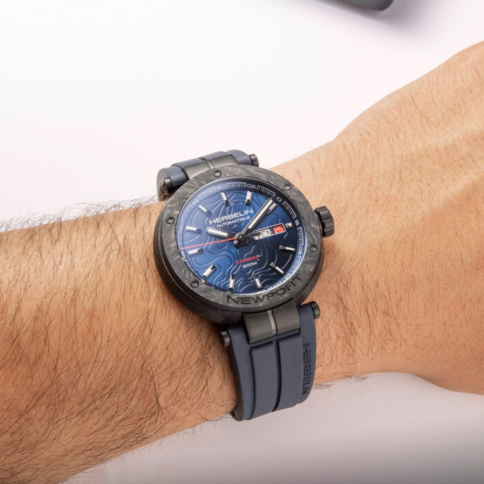 HERBELIN - Newport Carbon Titanium – Image 2