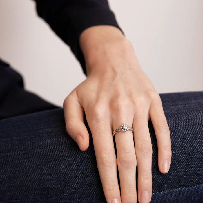 Bague Tiffany & Co. Fleur Diamant Or Blanc – Image 3