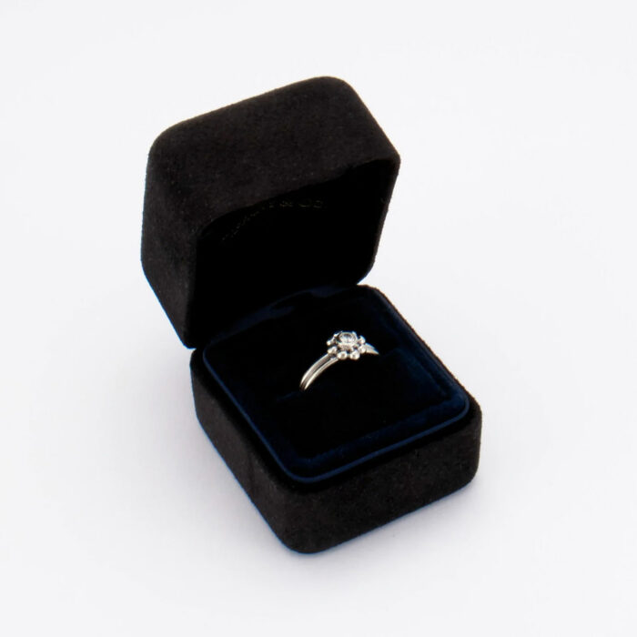 Bague Tiffany & Co. Fleur Diamant Or Blanc – Image 6