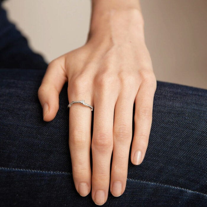 Dior Bague Bois de Rose Diamant Or Blanc – Image 3