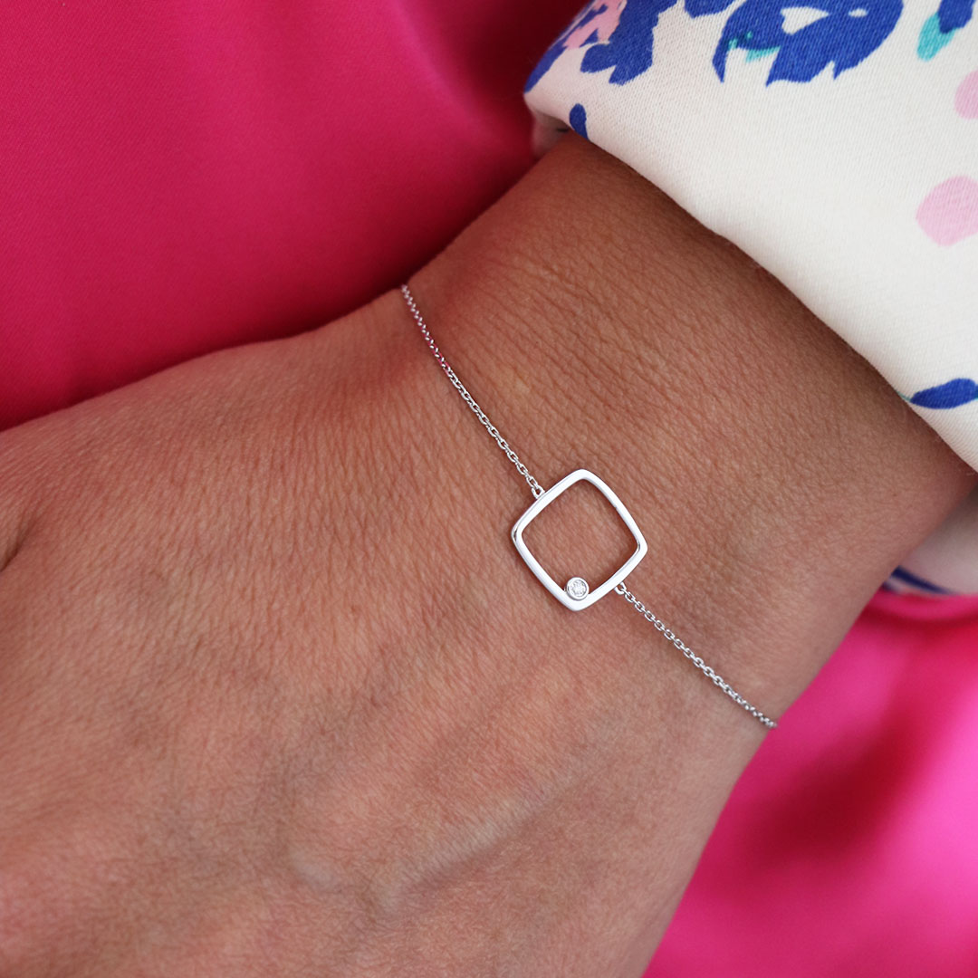 bracelet-carre-diamant-or-blanc Bracelet Carré Diamant