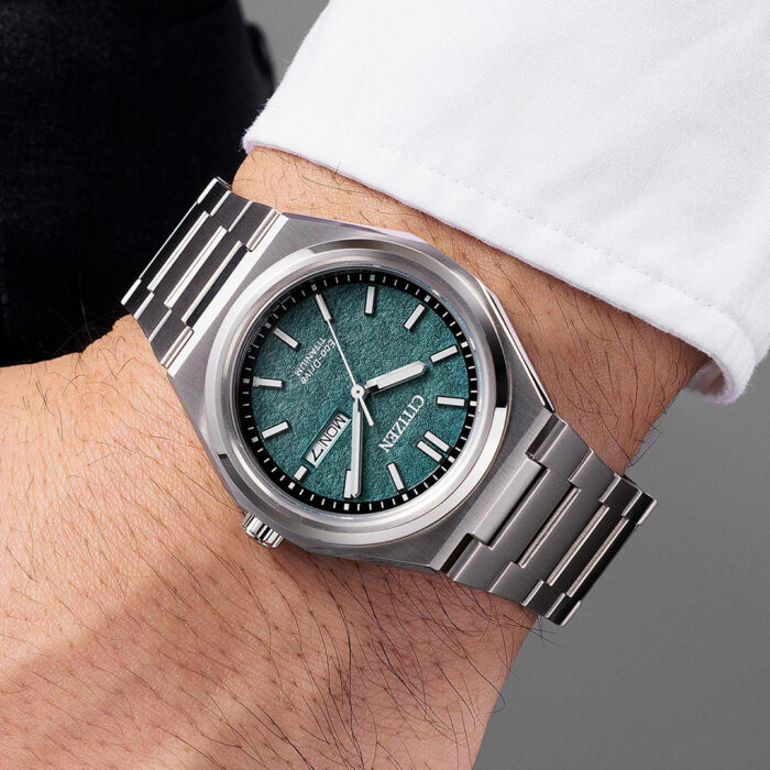Montre Citizen Super Titanium Date Vert