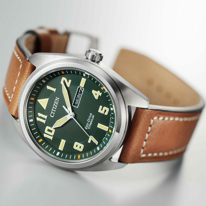 Montre Citizen Super Titanium Eco-Drive BM8560-11X