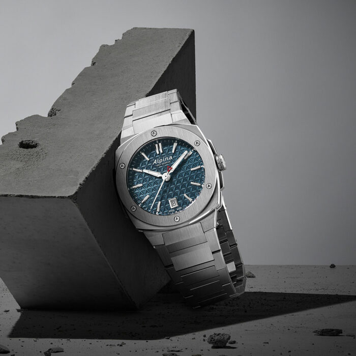 Montre Alpina Quartz Bleu AL-220TB2AE6B