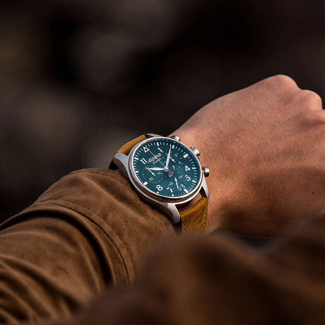 Montre-alpina-Big-Date-AL-372N4S6-3 Montre Alpina Pilot Chronograph Big Date AL-372N4S6