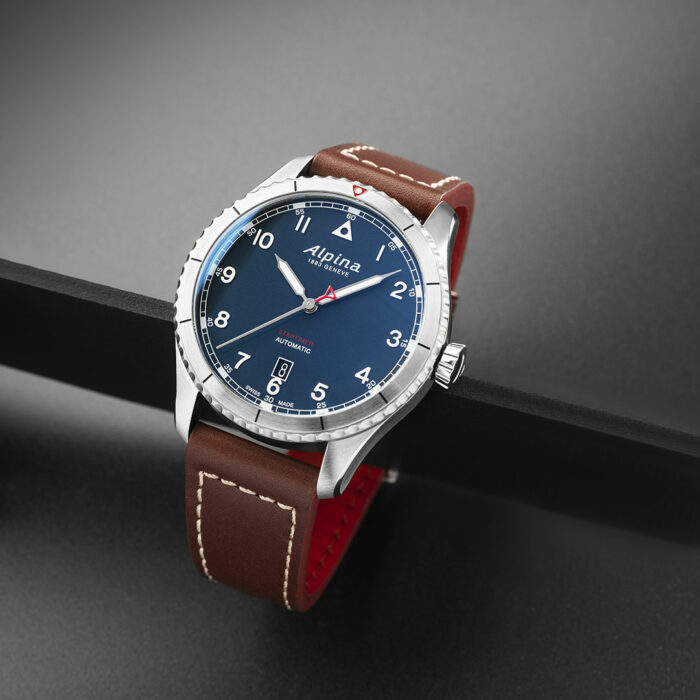 Montre Alpina Startimer Pilot Cuir Cadran Bleu AL-525NW4S26