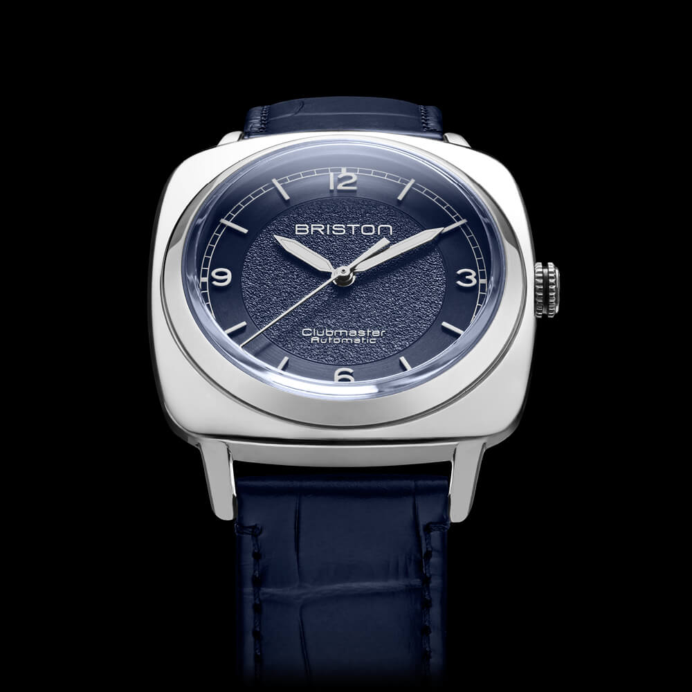 lifestyle_Clubmater_Legend_Classic_-_25639.PS.L.15.LANV-1 Montre Briston Legend bleu