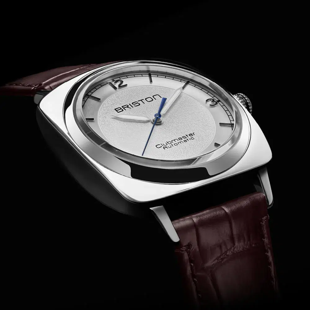 lifestyle_Clubmater_Legend_Classic_-_25639.PS.L.2.LABR-1 Montre Briston Legend blanc
