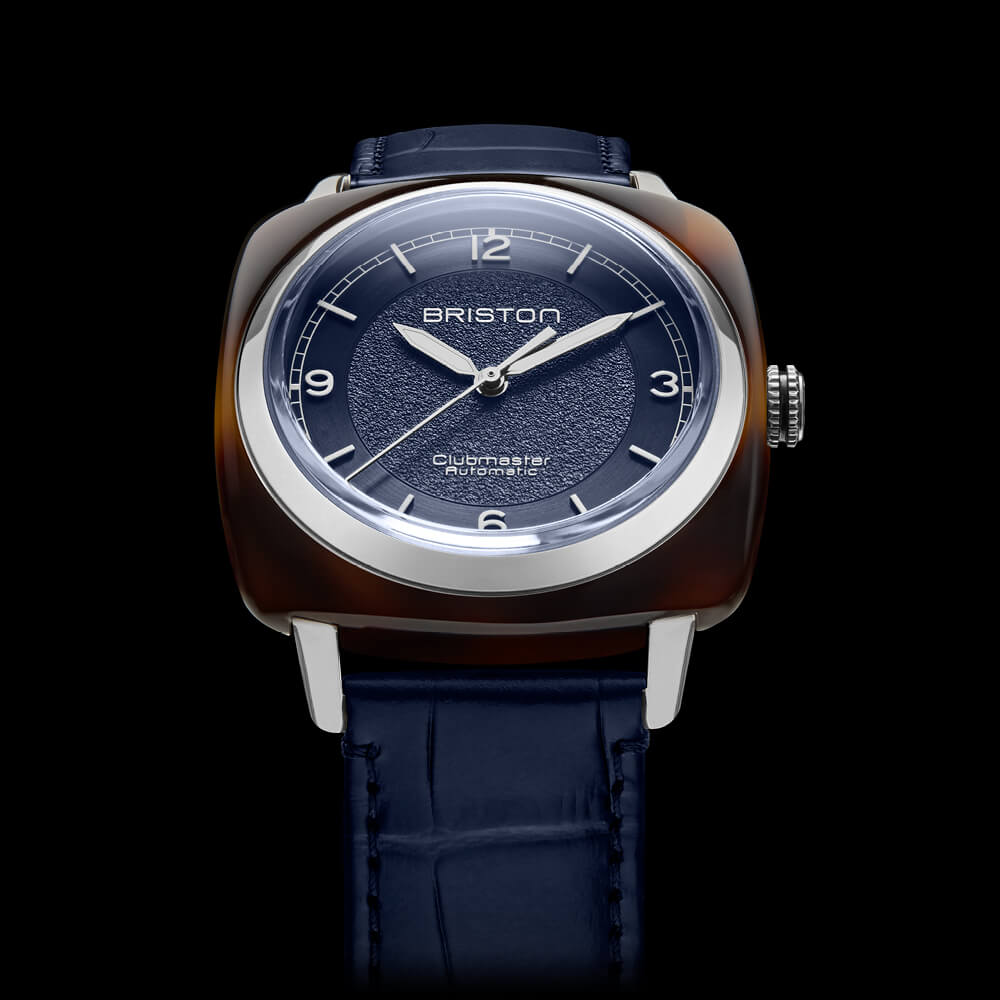 lifestyle_Clubmater_Legend_Classic_-_25639.SA.T.15.LANV-1 Montre Briston Legend bleu acétate