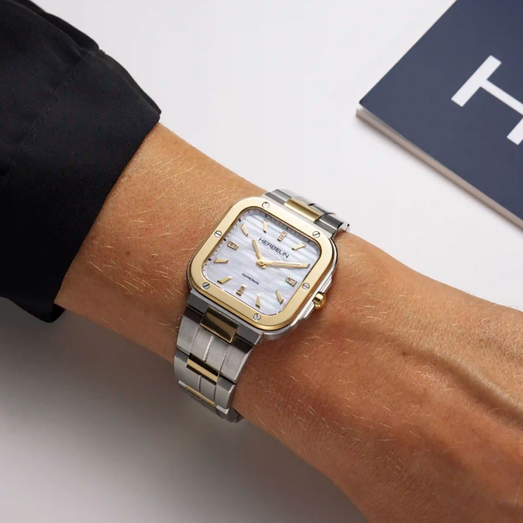 herbelin-17546BT1N89-porte Montre Herbelin Cap Camarat nacre diamant